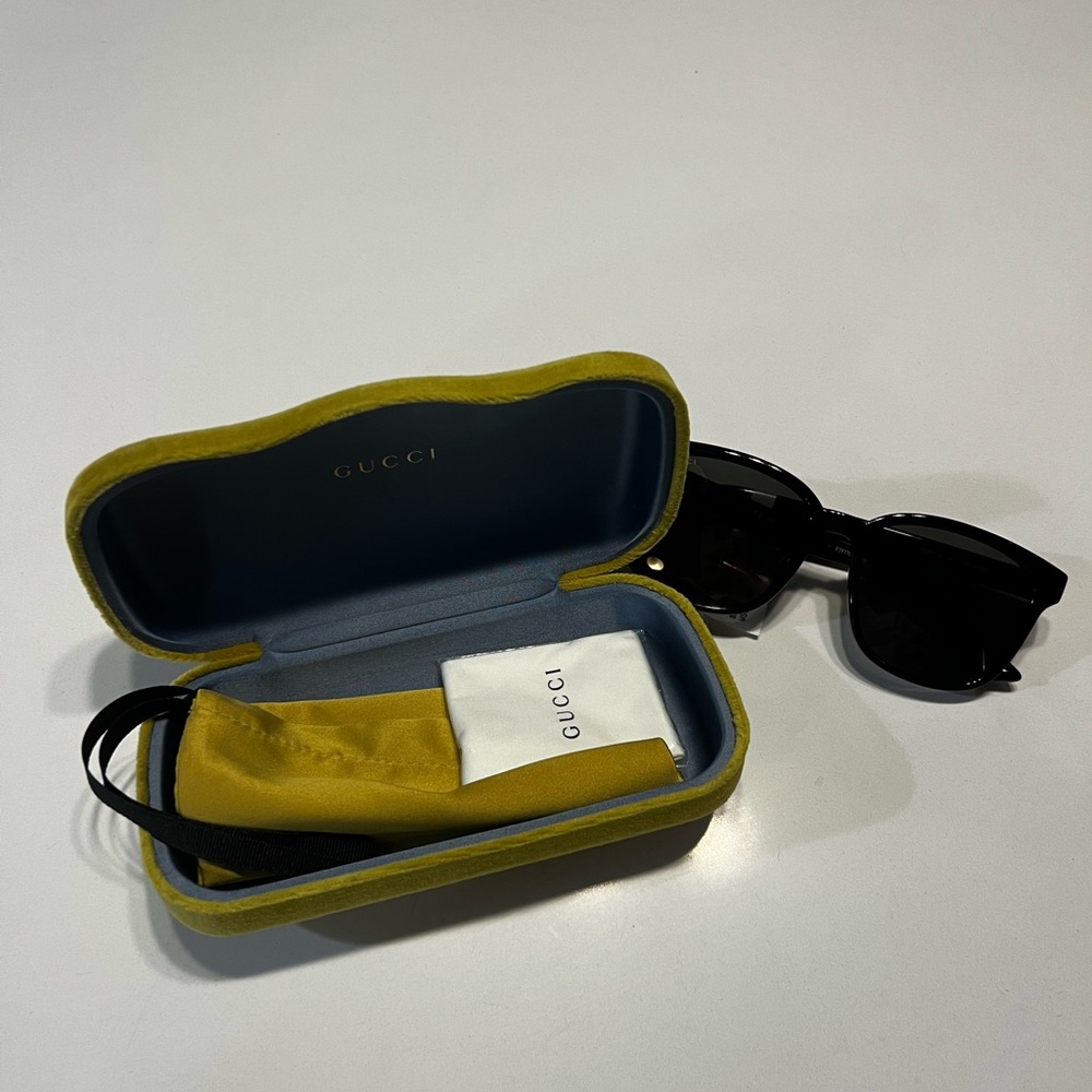 GUCCI Square GG Injected Sunglasses - Picture 3 of 4